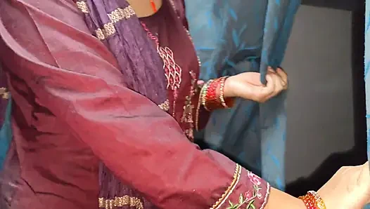 Train mai bhabhi ko lund chusaya