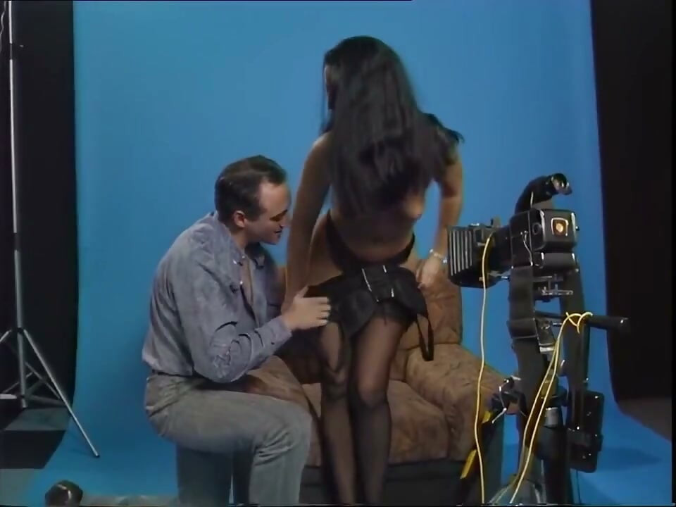 Atât de adânc în fundul ei