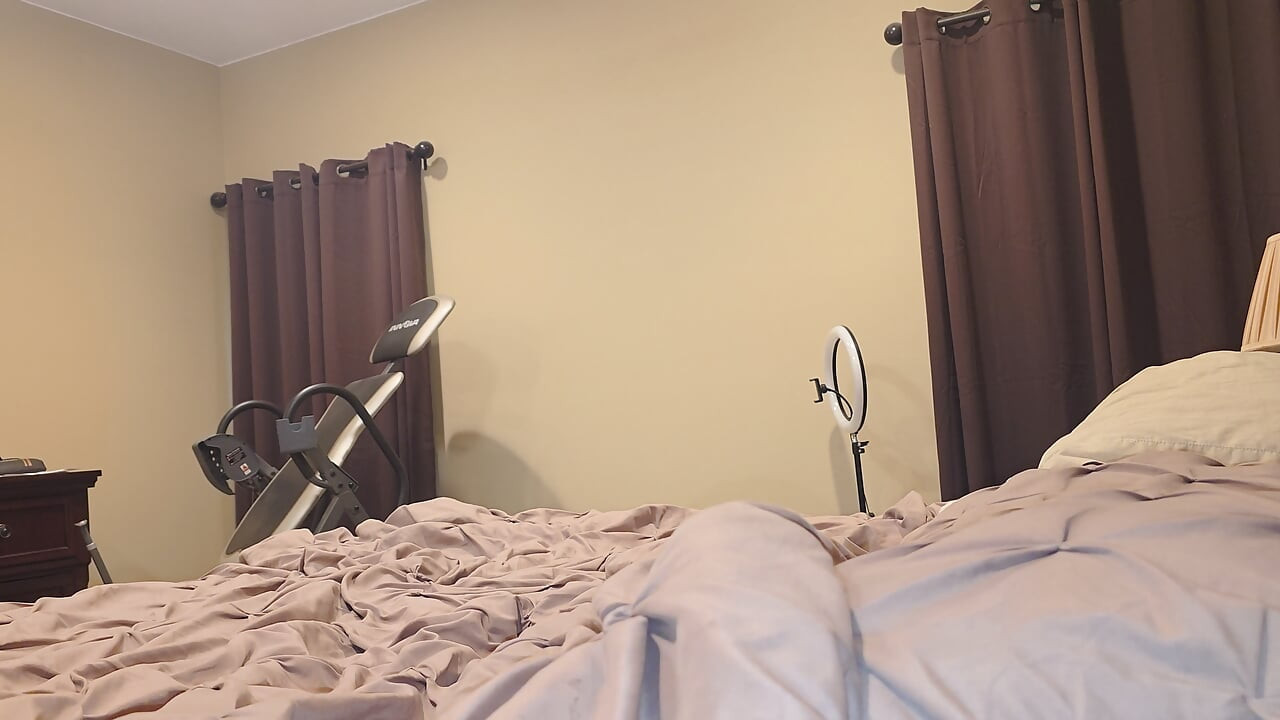 Solo MILF Masturbating to Orgasm