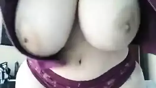 Curvy Goddess Tit Drop