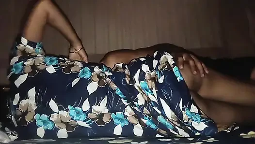 Indian desi bhabhi chetting apne husband se