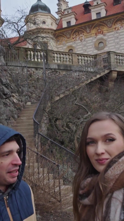 Δύο καυτές γυναίκες και ένας παγωμένος άντρας