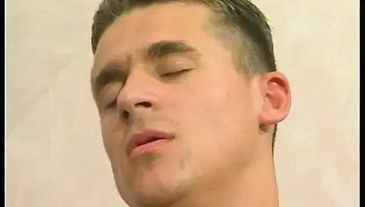 Yarağa binen ninenin ağzına boşalıyor