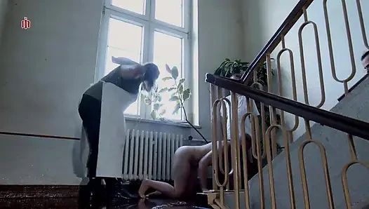 Dayanıklılık testleri - tembel temizlikçi Andrea sıkı çalışmaya gitmeli