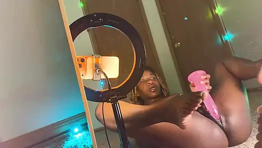 Sexy Ebony Pretty Soles and Creamy Pussy