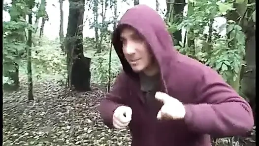 Süsses Teeny Mit Geilen Titten Im Wald Verführt