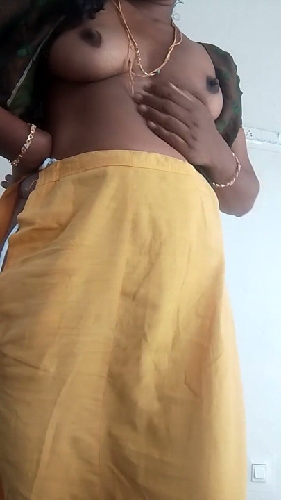 Tamil bazari aunty saree undressing | Clip 1