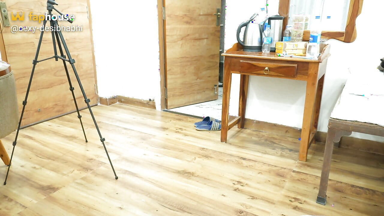 Brother-in-law Gave Cash to Sister-in-law and Beat Pussy and Ass Hindi Boys