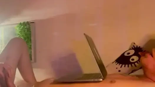 I'm cumming harder than ever
