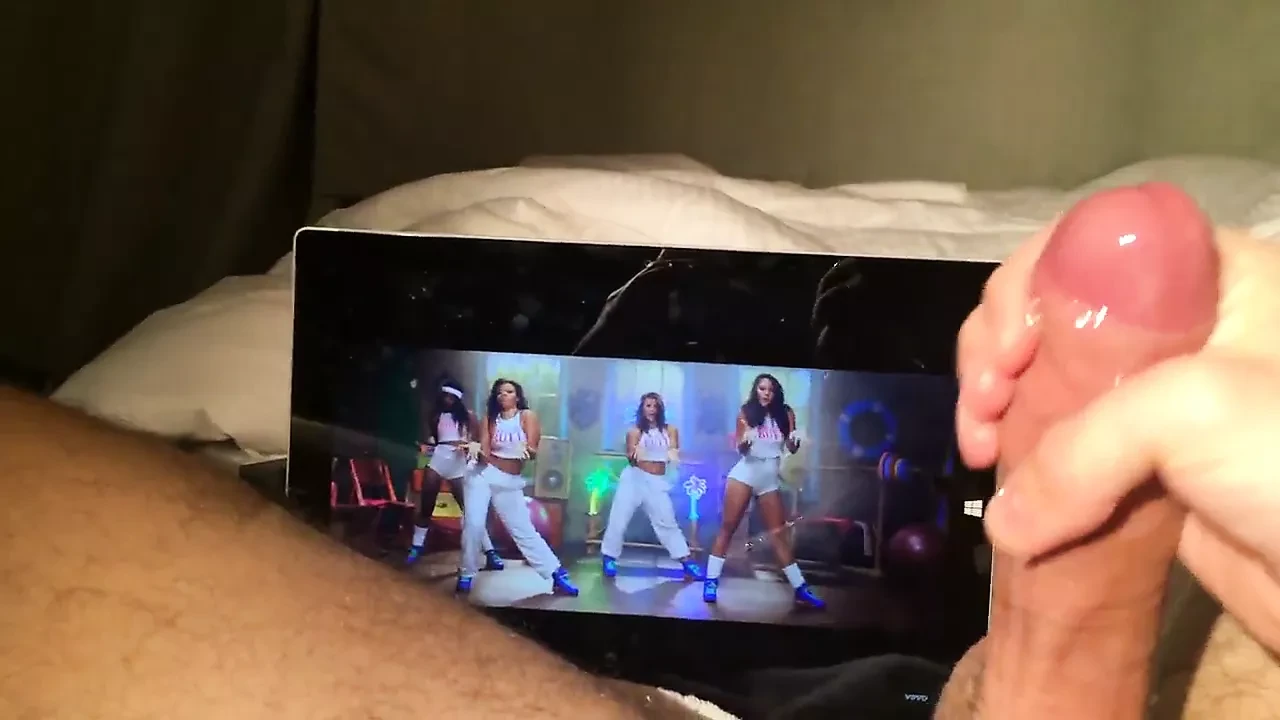 Masturbandosi e sborrando per Nicki Minaj Anaconda