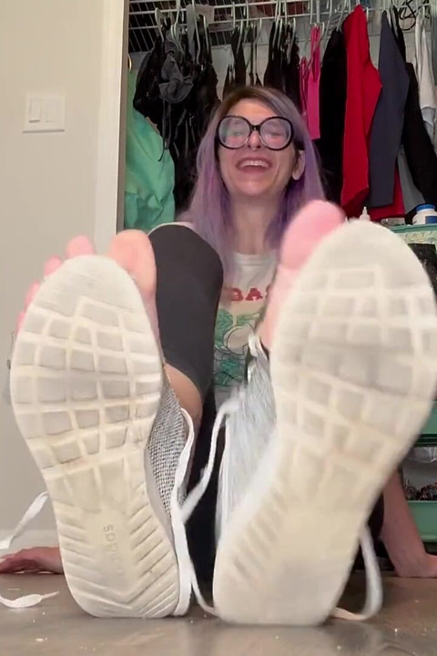 Destroying Size 9-10 Shoes to Fit Size 16 Feet