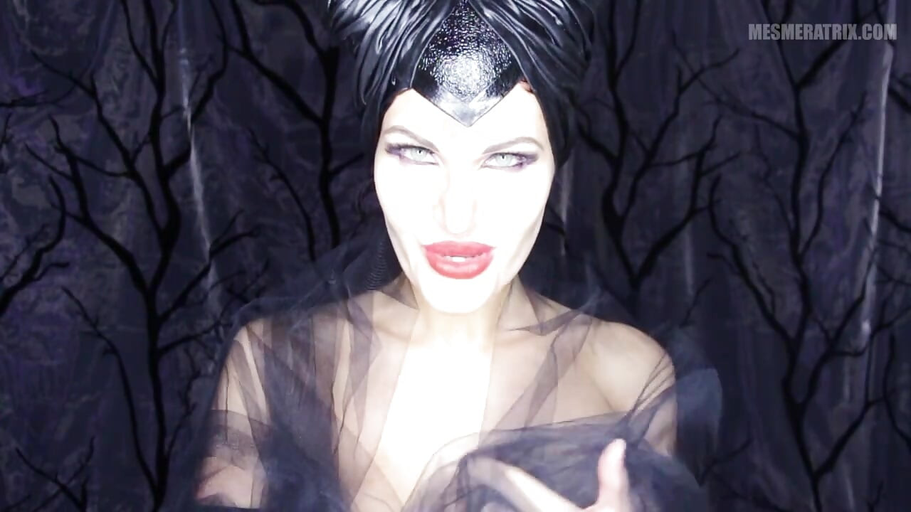 Ke maleficenteyes...