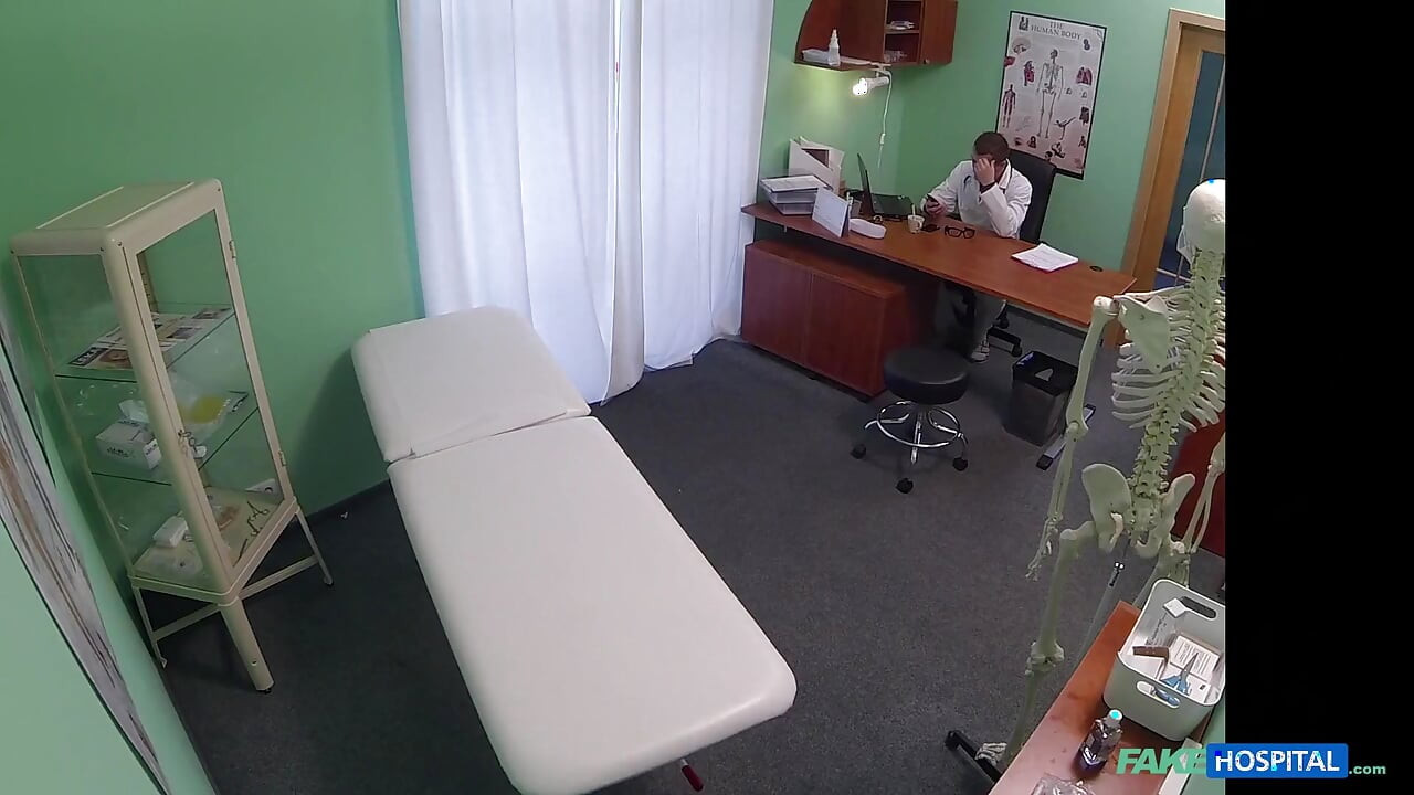 Ginasta gostosa leva uma foda dura