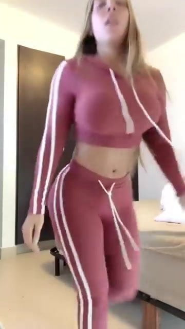 Bailando un poco