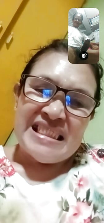 No final deste mês fazemos sexo por vídeo chamada à noite