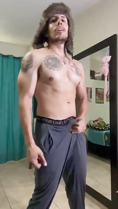 Colombian Vergón Tiago Florez Trainer Gym Video Masturbation