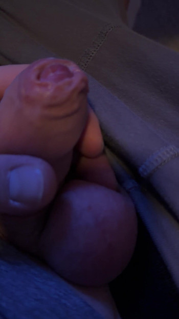 独自一人欲火中烧