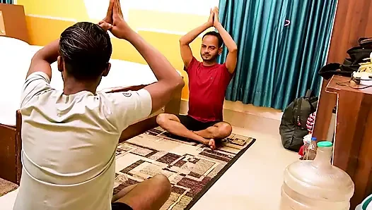 Guru yoga menghukum muridnya yang seksi waktu lagi latihan, ngentot habis-habisan sama muridnya