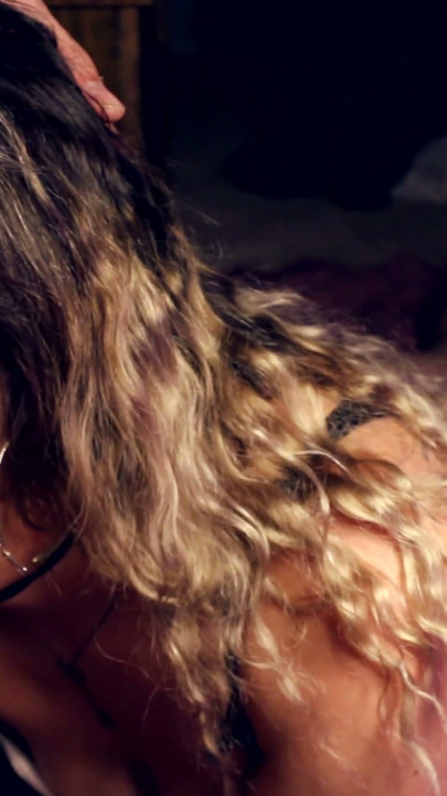 Milf libanesa madura faz uma chupeta sensual e engole o meu esperma. | Clipe 3