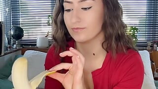 College teen with huge ass striptease