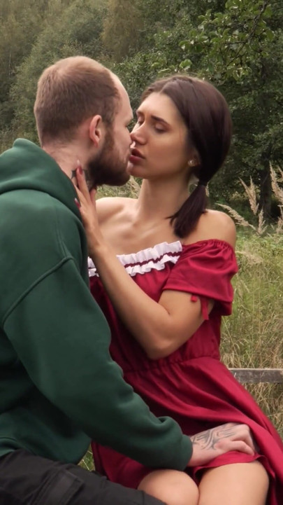 A Walk in Nature, I Fucked My Brunette Girlfriend on the Bridge and Filled Her Mouth