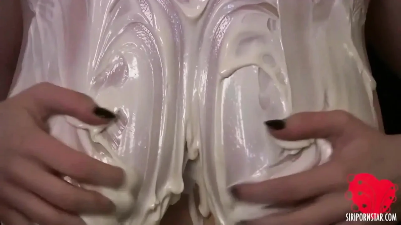 Siri Lotion Bukkake