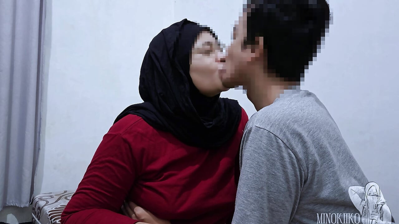 Di Sepong Sepupu Jilbab Pas Pulang Kampung