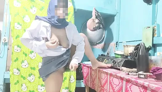 Sister-in-law masturbates before leaving for school