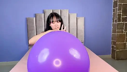 My Ass Vs Giant Ballon