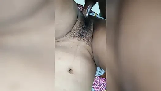 Горячая дези бхабхи трахается ночью с мужем