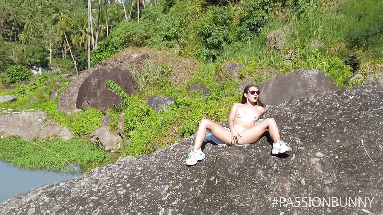 Hot Risky Masturbation in Nature
