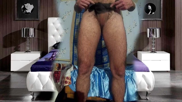 Man striptease 18+
