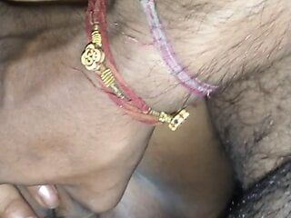 Chica del pueblo niharika follada por novio en la cama - misionero