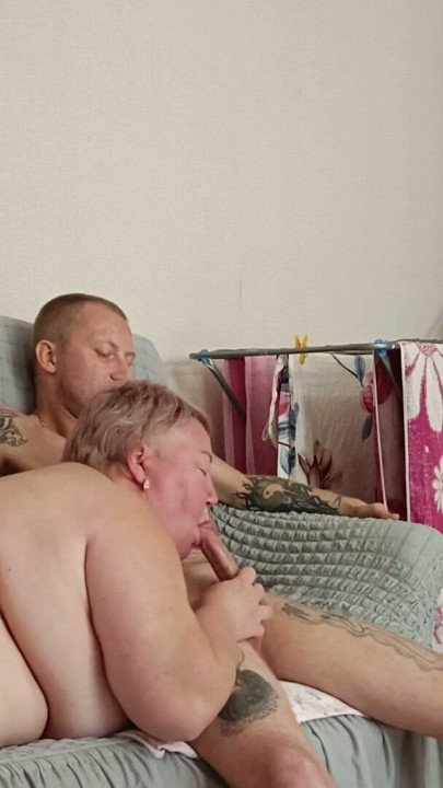 mother-in-law sucks my dick in the morning doing a deep blowjob | Clip 1