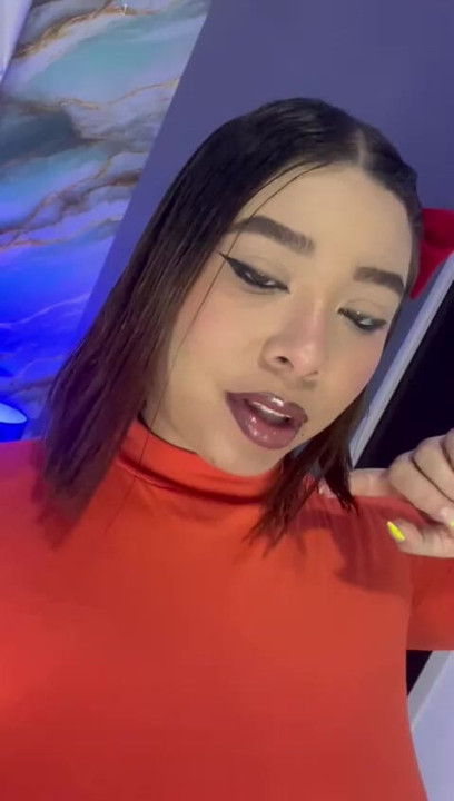 Vilma is in Trouble... Help her now