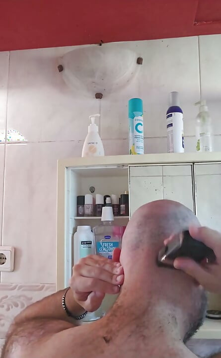 Máy cạo râu mới