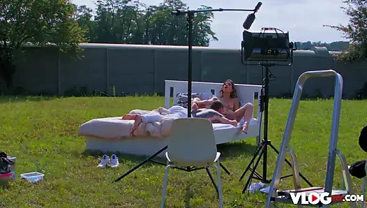 Eine intime session mit ada lapiedra unter der sonne