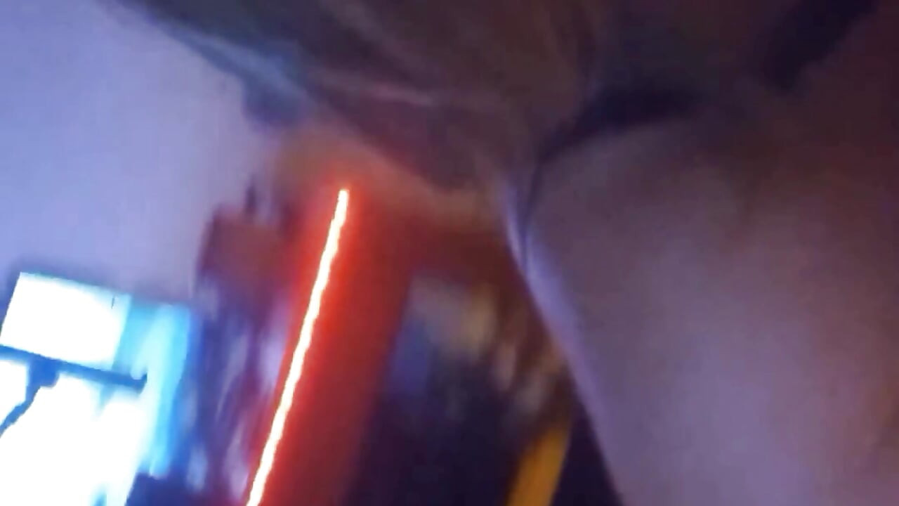 Sudut pandangan pertama blowjob jala amatur deepthroat fantasi jala seksi blowjob oral, banci mulut Molly Jade memberikan blowjob sudut pandangan pertama yang sengit