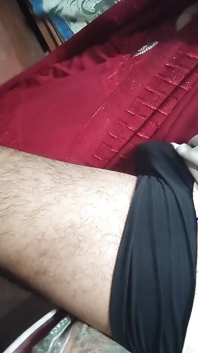 Ladki ko room me pakarkar garam Kiya