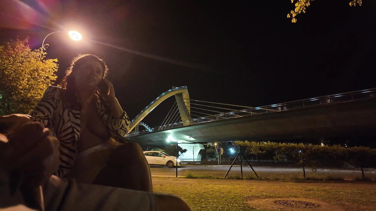 An exhibitionist came to a whore at the spot. She doesn't know what to do with him.