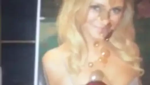 Gigi ravelli'ye saygı duruşu