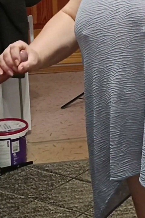 Stepmom the Courier with Sex