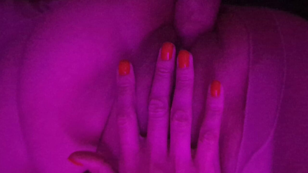 Nylon babe in heels squirted and fucked by huge cock