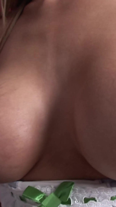Kilit an "Busty sarışın hatun azgın bir doktor tarafından yok edilen onu kedi alır"