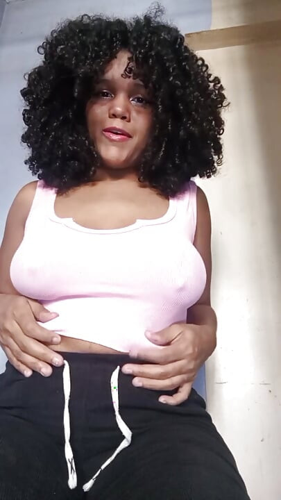 Come with mommy to play