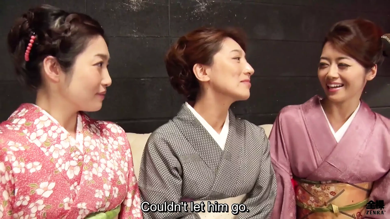 日本传统和服狂欢与Maki Hojo和朋友