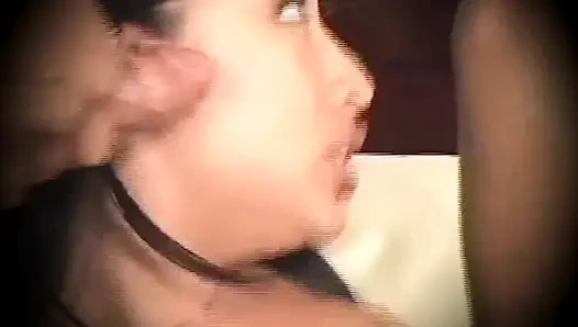 Retro doppelpenetration und abspritzen für schlampe mit dicken titten