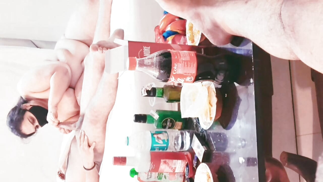 pati kai samne biwe ki chudai