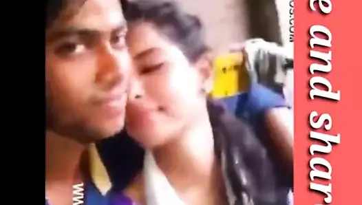 Amatrice indienne, baiser torride, amie étudiante