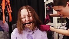 Vídeo bdsm: corte de cabelo da dominatrix (dominatrix Priest e Arya Grander)